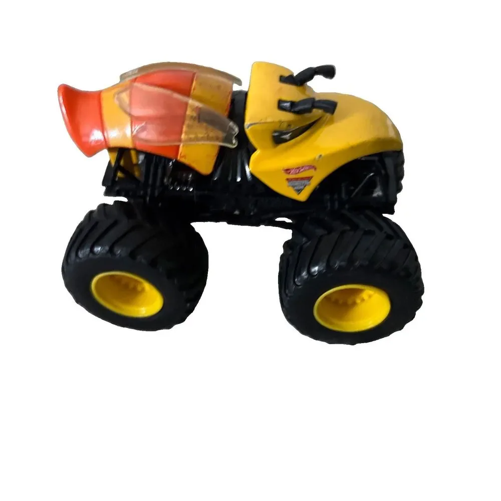Hot Wheels Monster Truck 1:64 Diecast Vehicle - (FYJ44) Bumble Bug
